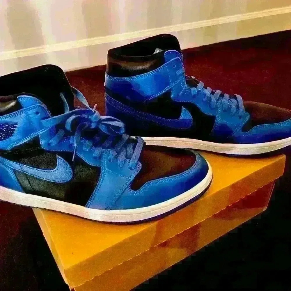 Nike Air Jordan Retro 1 High OG Dark Marina Blue Men’s US 11.5